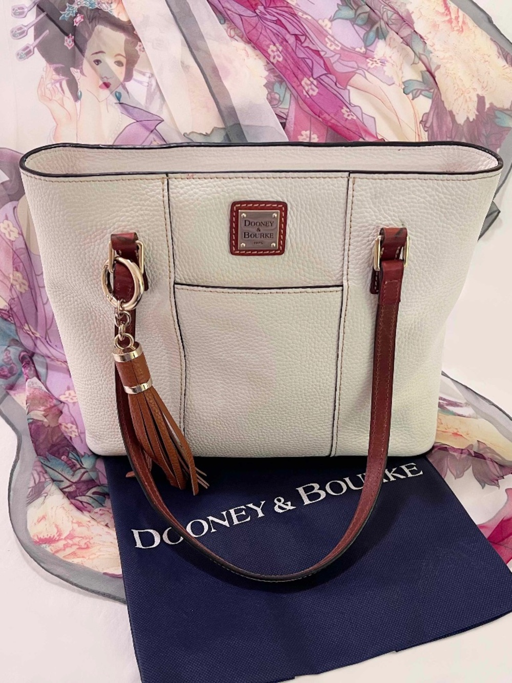 Dooney & Bourke Pebble Grain Small Lexington Tote
